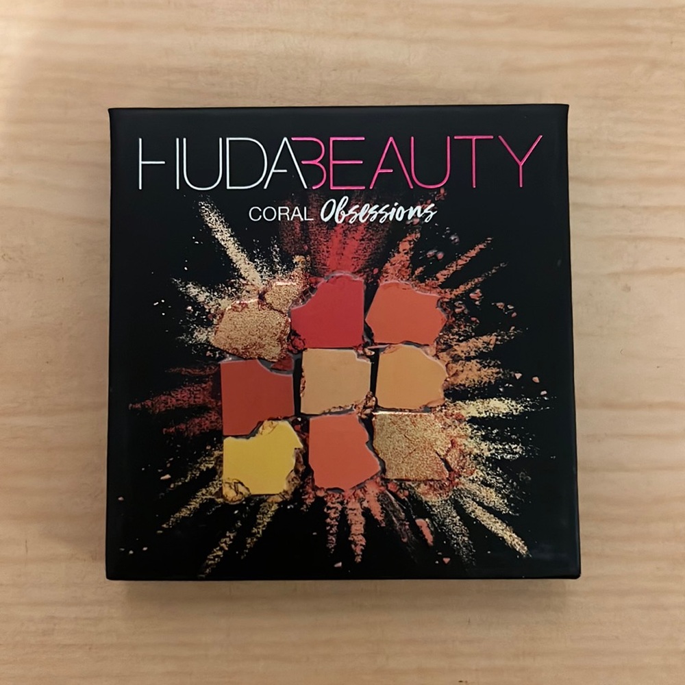 Huda Beauty Coral Obsessions